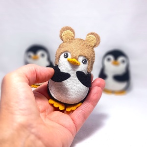 Maci sapkás filc pingvin. - Meska.hu