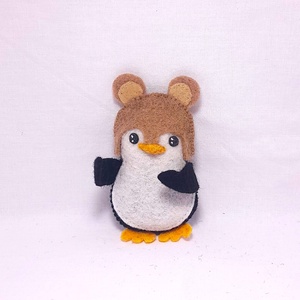 Maci sapkás filc pingvin. - játék & sport - plüssállat & játékfigura - más figura - Meska.hu