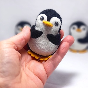 Maci sapkás filc pingvin. - játék & sport - plüssállat & játékfigura - más figura - Meska.hu