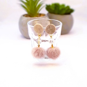 Szürke nyuszi pom-pom-os  fülbevaló. - ékszer - fülbevaló - lógó fülbevaló - Meska.hu