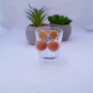 Filc és nyusziszőr pom-pom-os fülbevaló. Beige., Ékszer, Fülbevaló, Lógó fülbevaló, , MESKA