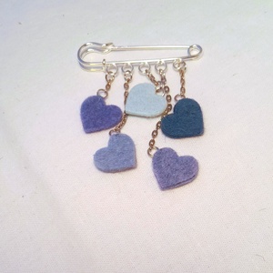 Kis szivecskés kitűző - kék. - ékszer - kitűző és bross - Meska.hu