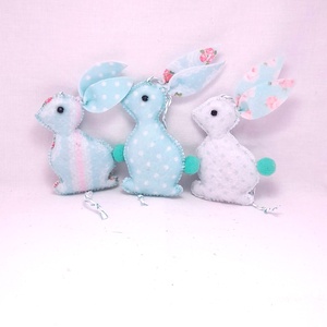 Menta filc húsvéti nyuszik. - otthon & életmód - dekoráció - fali és függő dekoráció - függődísz - Meska.hu