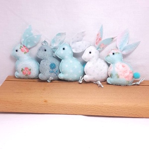 Menta filc mini húsvéti nyuszik. - Meska.hu