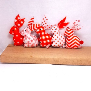 Piros filc mini húsvéti nyuszik. - Meska.hu