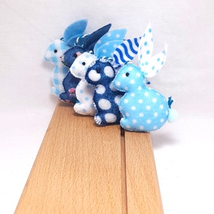Kék filc mini húsvéti nyuszik. - ünnepi díszek, dekorációk - húsvéti díszek és dekorációk - húsvéti tojásfadíszek - Meska.hu