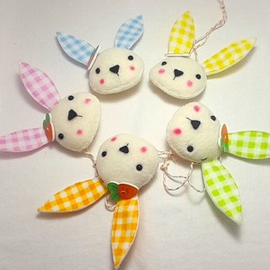 Kockásfülü húsvéti nyuszik. - otthon & életmód - dekoráció - fali és függő dekoráció - függődísz - Meska.hu