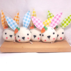 Kockásfülü húsvéti nyuszik. - otthon & életmód - dekoráció - fali és függő dekoráció - függődísz - Meska.hu