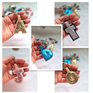 Betű - névreszóló kulcstartó, táskadísz. - táska & tok - kulcstartó & táskadísz - kulcstartó - Meska.hu