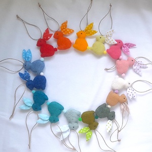  Pöttyösfülü mini húsvéti filc nyuszik. - ünnepi díszek, dekorációk - húsvéti díszek és dekorációk - húsvéti tojásfadíszek - Meska.hu