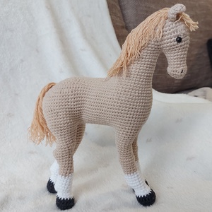 Horgolt ló választható színben, Játék & Sport, Plüssállat & Játékfigura, Ló, Horgolás, MESKA