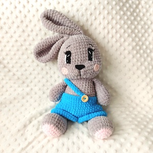 Horgolt nadrágos nyuszifiú - játék & sport - plüssállat & játékfigura - nyuszi - Meska.hu