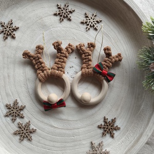 Makramé rénszarvas dísz - karácsony - karácsonyi lakásdekoráció - karácsonyfadíszek - Meska.hu