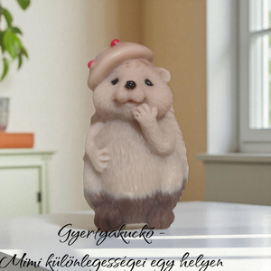 Süni figura gyertya  gombakalappal, kézzel készült, illatos vagy illatmentes - Meska.hu