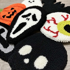 Halloween zsákbamacska csomag, Otthon & Életmód, Konyhafelszerelés, tálalás, Tálalás, Tányér- és poháralátét, Hímzés, MESKA