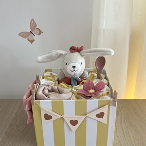 Nyuszis pelenkabox, Baba - mama, Babalátogató ajándékcsomag, Papírművészet, MESKA