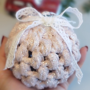 Karácsonyi gömb horgolt - Meska.hu