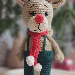 Horgolt rénszarvas -Peti - karácsony - karácsonyi lakásdekoráció - karácsonyi manók, figurák - Meska.hu
