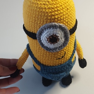 Minions - Stuart inspirálta horgolt figura - játék & sport - plüssállat & játékfigura - plüss mesefigurák - Meska.hu