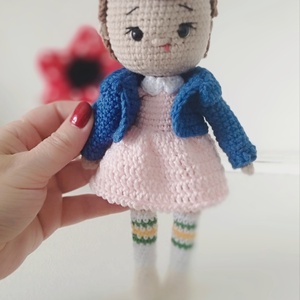 Eleven ( 11 ) horgolt baba- Stranger Things  - Meska.hu