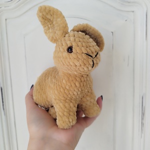 Horgolt plüss nyuszi  - játék & sport - plüssállat & játékfigura - nyuszi - Meska.hu