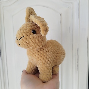 Horgolt plüss nyuszi  - játék & sport - plüssállat & játékfigura - nyuszi - Meska.hu