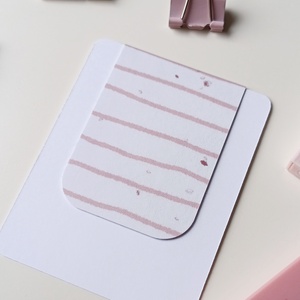 Mágneses könyvjelző - púderrózsaszín csíkos - könyv & zene - könyvjelző - Meska.hu