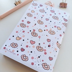 A6-os füzet csajos grafikájú boritóval - otthon & életmód - papír, írószer - jegyzetfüzet & napló - Meska.hu