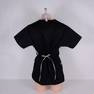 Fekete- sakura mintás tunika egészségügyi/óvónői/szépségipari munkaruha - ruha & divat - munkaruha - Meska.hu