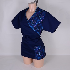 Hol és csillagok mintás tunika egészségügyi/óvónői/szépségipari munkaruha - Meska.hu