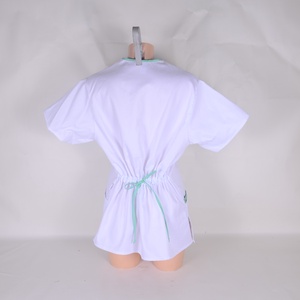 Fehér tunika egészségügyi/óvónői/szépségipari munkaruha - ruha & divat - munkaruha - Meska.hu