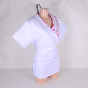 Szív mintás tunika egészségügyi/óvónői/szépségipari munkaruha - ruha & divat - munkaruha - Meska.hu