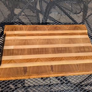 Bütüs vágódeszka � Késbarát és tartós � Természetes védelemmel - otthon & életmód - konyhafelszerelés, tálalás - sütés, főzés - vágódeszka - Meska.hu