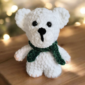 Horgolt plüss jegesmackó kicsi - karácsony - mikulás - mikulás ajándékok - Meska.hu