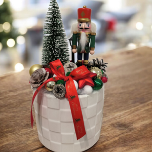 Diótörős karácsonyi asztali dekoráció  - Meska.hu