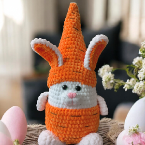 Horgolt nyuszi répa köntösben - Meska.hu