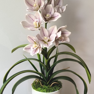 Cymbidium csónakorchidea dekoráció kerámia kaspóban  - otthon & életmód - virágdekoráció - virágdíszek - virágdísz kaspóban - Meska.hu