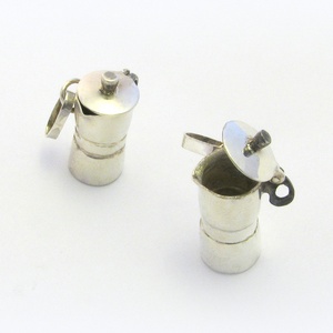 Ezüst kotyogós kávéfőző medál nyitható fedővel - Meska.hu