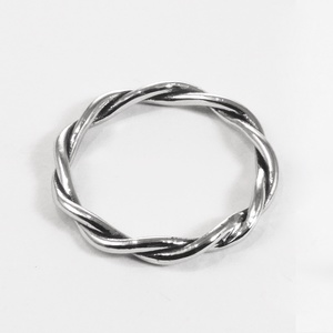 2 szálas fonott, csavart gyűrű ezüstből vagy aranyból - ékszer - gyűrű - kerek gyűrű - Meska.hu