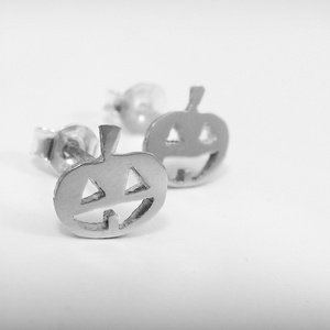 Ezüst halloween tök fülbevaló, Otthon & Életmód, Dekoráció, Halloween, Halloweeni ékszerek, Ékszerkészítés, Ötvös, MESKA
