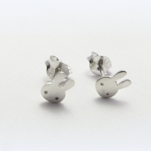 Ezüst nyuszis fülbevaló pár, Ékszer, Fülbevaló, Pötty fülbevaló, Ékszerkészítés, Ötvös, MESKA