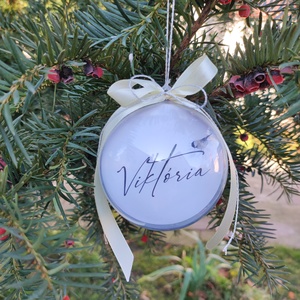 Névre szóló/Egyedi feliratot tartalmazó akril gömb karácsonyfadísz - Meska.hu