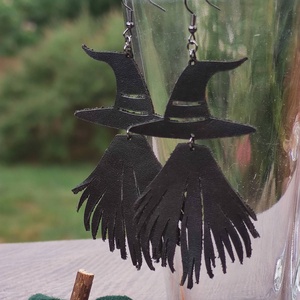 Boszorkány   valódi bőr fülbevaló - Halloween - ékszer - fülbevaló - lógó fülbevaló - Meska.hu