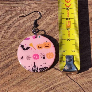 Halloween mintás fülbevaló  Pink fülbevaló - ékszer - fülbevaló - lógós kerek fülbevaló - Meska.hu