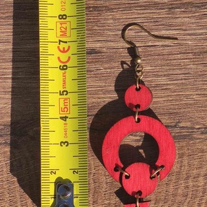 Körvarázs  Kárminpiros, Lézervágott Fa Fülbevaló - ékszer - fülbevaló - lógó fülbevaló - Meska.hu