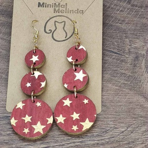 Karácsonyi fülbevaló - fából, csillagokkal - ékszer - fülbevaló - lógós kerek fülbevaló - Meska.hu