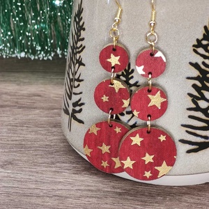 Karácsonyi fülbevaló - fából, csillagokkal - Meska.hu