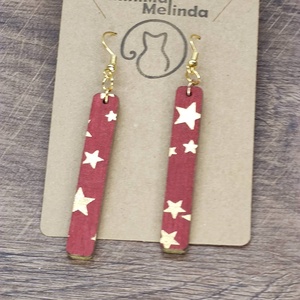 Karácsonyi fülbevaló - fából, csillagokkal - ékszer - fülbevaló - lógó fülbevaló - Meska.hu