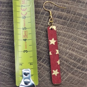 Karácsonyi fülbevaló - fából, csillagokkal - ékszer - fülbevaló - lógó fülbevaló - Meska.hu