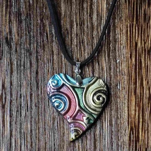 Szívörvény � kézzel készült nyaklánc süthető gyurmából - ékszer - nyaklánc - medálos nyaklánc - Meska.hu